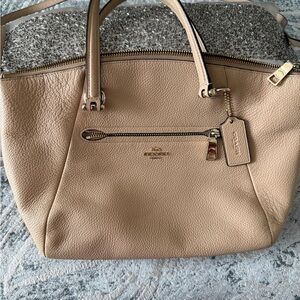 Coach Pebble Beige Leather Shoulder/ Crossbody Hand Bag